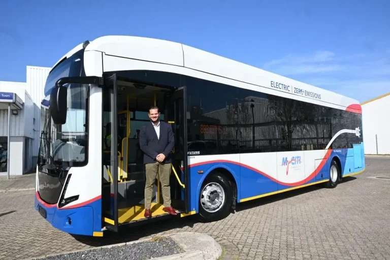 Презентовано перший електробус для швидкісної лінії BRT у Кейптауні