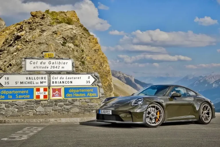 Porsche презентовал лимитированный спорткар 911 GT3 Bergsport